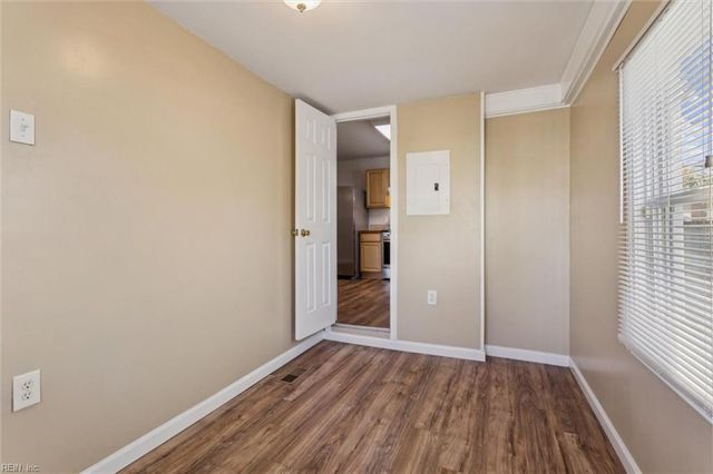 22 Lucas DR, Hampton, VA 23669