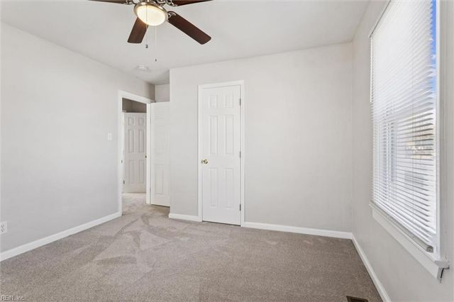 22 Lucas DR, Hampton, VA 23669