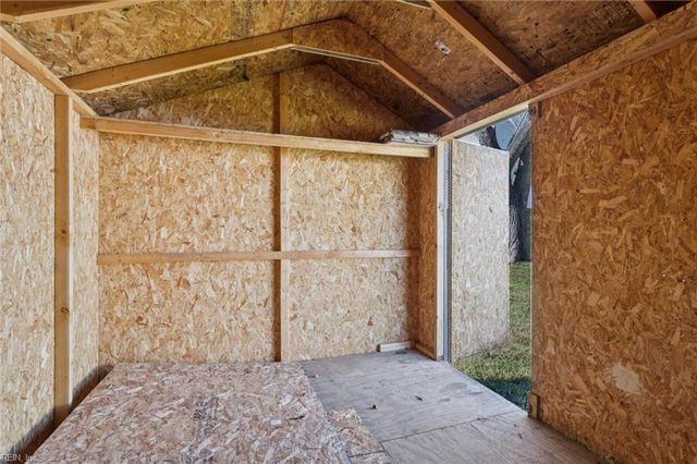 22 Lucas DR, Hampton, VA 23669