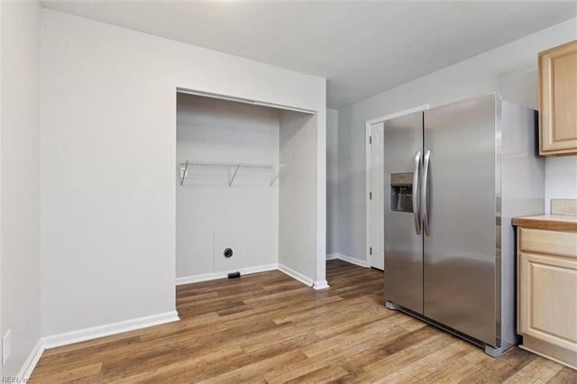 22 Lucas DR, Hampton, VA 23669