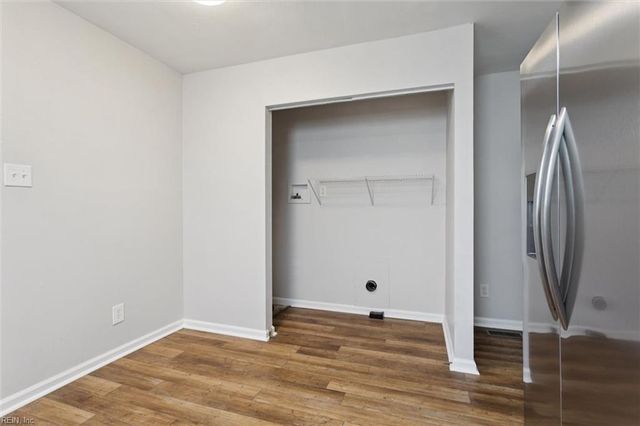 22 Lucas DR, Hampton, VA 23669