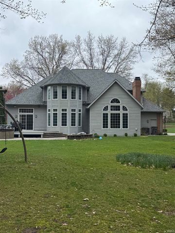 10070 Butternut Drive, Middlebury, IN 46540