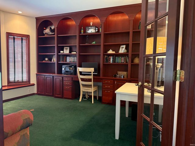 10070 Butternut Drive, Middlebury, IN 46540