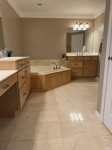 10070 Butternut Drive, Middlebury, IN 46540