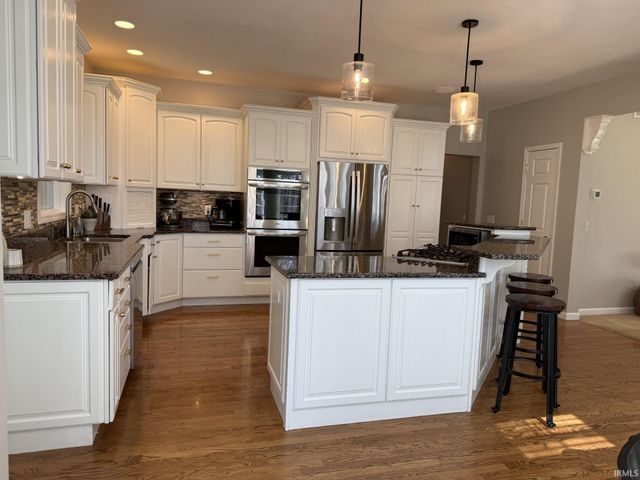 10070 Butternut Drive, Middlebury, IN 46540