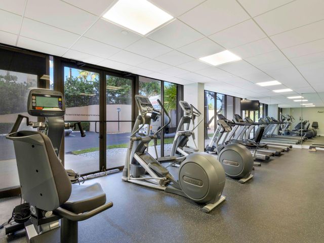 4200 N Ocean Drive 2-903, Singer Island, FL 33404