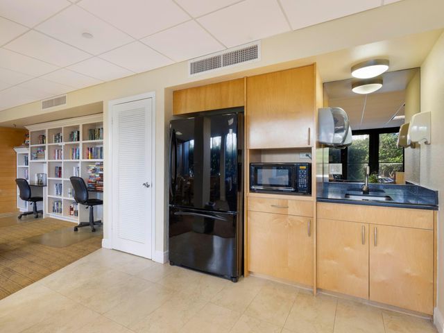 4200 N Ocean Drive 2-903, Singer Island, FL 33404