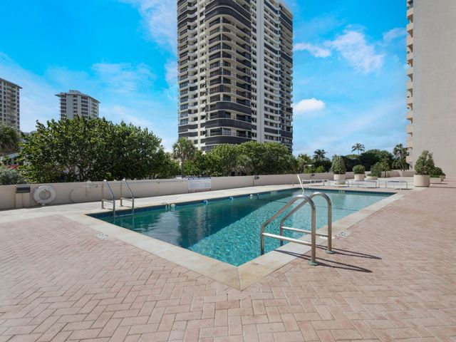 4200 N Ocean Drive 2-903, Singer Island, FL 33404