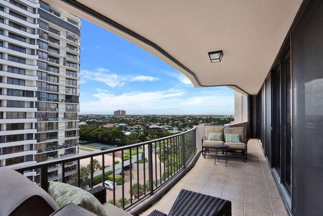 4200 N Ocean Drive 2-903, Singer Island, FL 33404