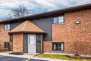 637 Meadow LANE #208, Burlington, WI 53105