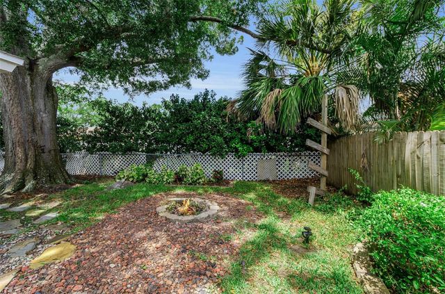 1760 E ORANGESIDE ROAD, Palm Harbor, FL 34683
