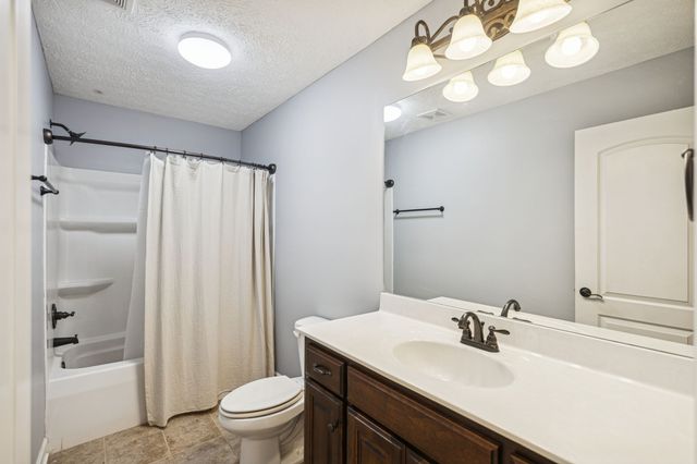 5453 Hillsboro Viola Rd, Manchester, TN 37355