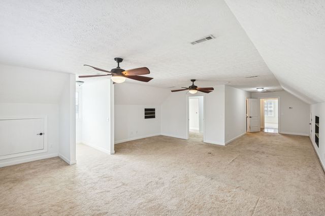 5453 Hillsboro Viola Rd, Manchester, TN 37355