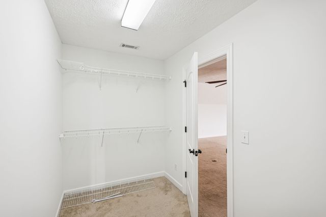 5453 Hillsboro Viola Rd, Manchester, TN 37355