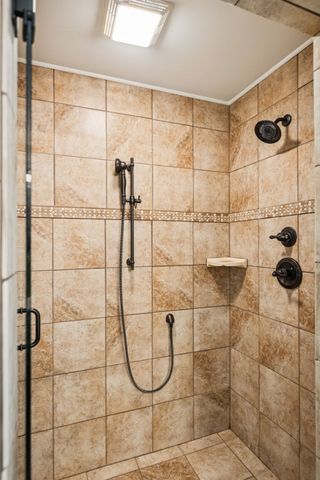 5453 Hillsboro Viola Rd, Manchester, TN 37355