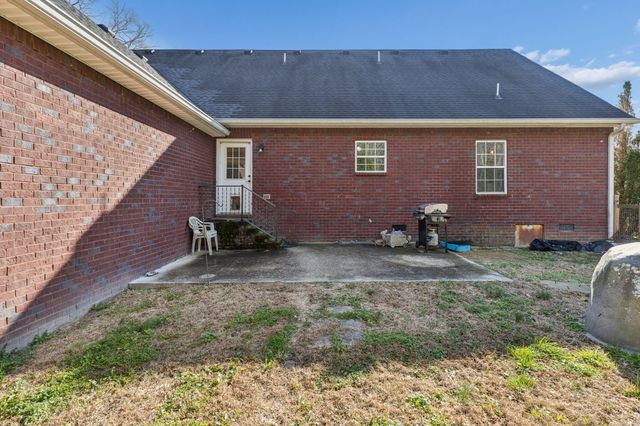 5453 Hillsboro Viola Rd, Manchester, TN 37355