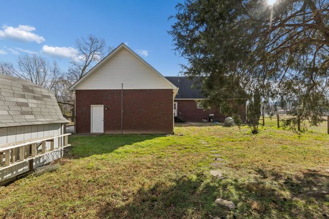 5453 Hillsboro Viola Rd, Manchester, TN 37355