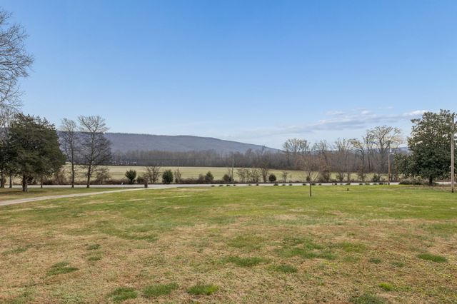 5453 Hillsboro Viola Rd, Manchester, TN 37355