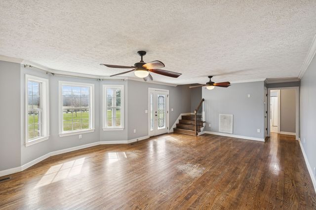 5453 Hillsboro Viola Rd, Manchester, TN 37355