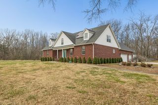 5453 Hillsboro Viola Rd, Manchester, TN 37355