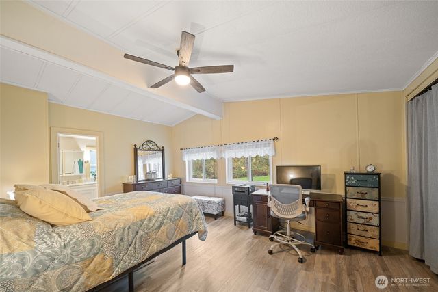 6605 Boston Harbor Road NE, Olympia, WA 98506