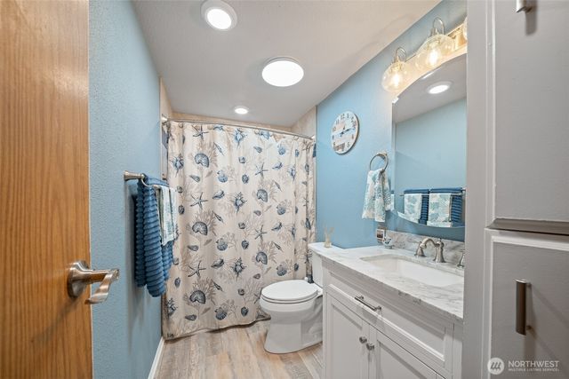 6605 Boston Harbor Road NE, Olympia, WA 98506