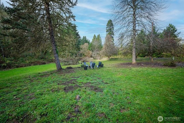 6605 Boston Harbor Road NE, Olympia, WA 98506