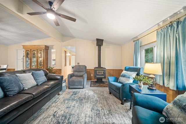 6605 Boston Harbor Road NE, Olympia, WA 98506