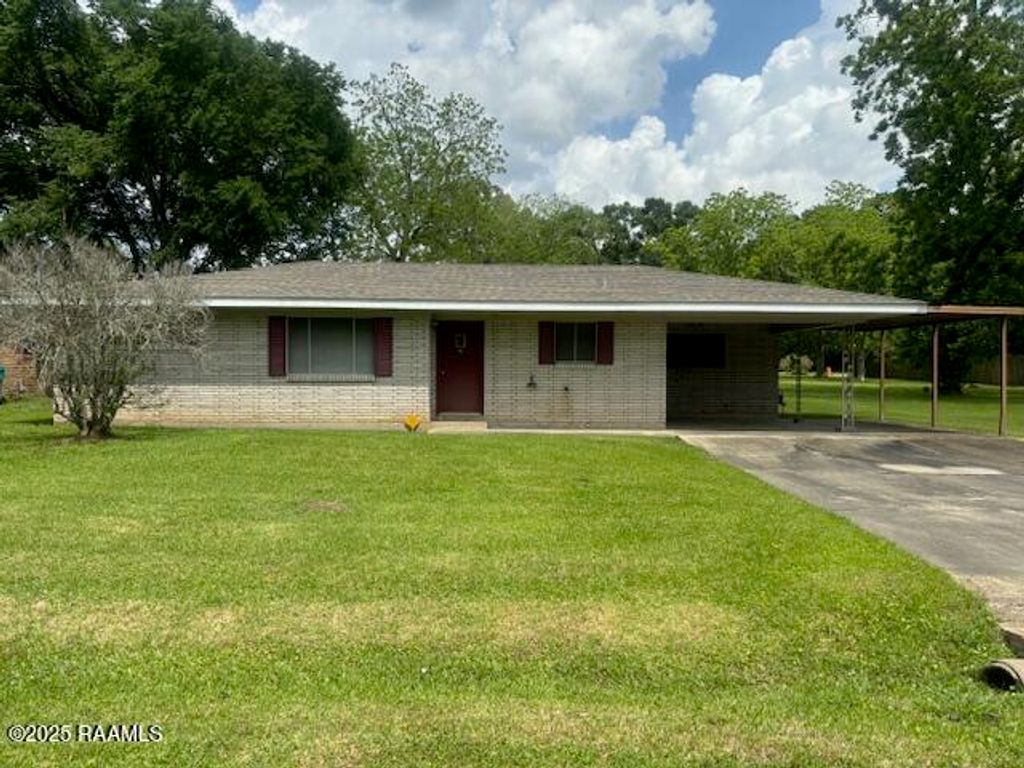 2233 Woodland Drive, Opelousas, LA 70570