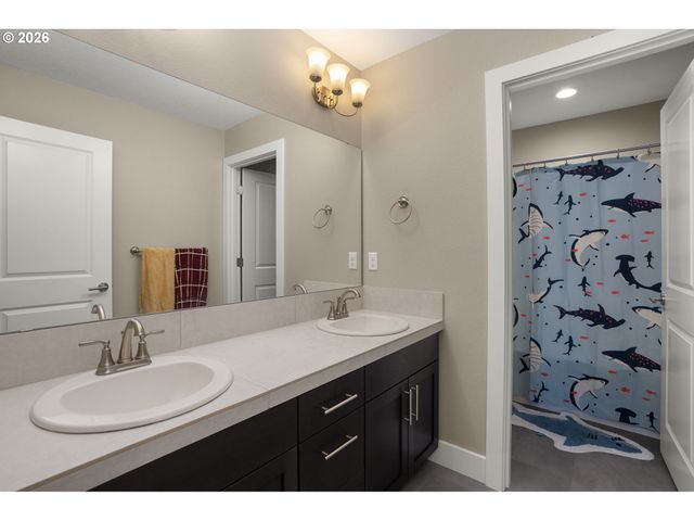 15144 Sw DEEPBROOK Ln, Portland, OR 97224