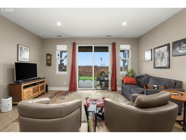 15144 Sw DEEPBROOK Ln, Portland, OR 97224