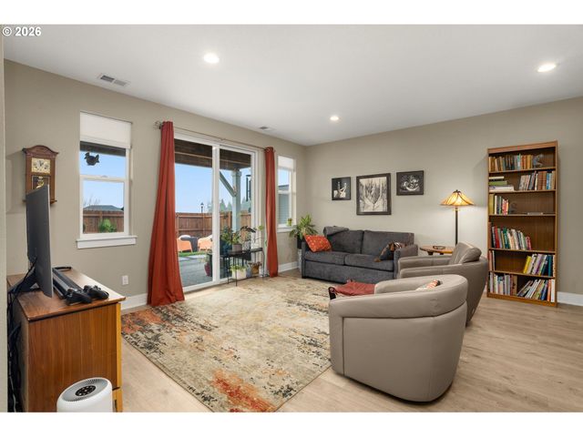 15144 Sw DEEPBROOK Ln, Portland, OR 97224