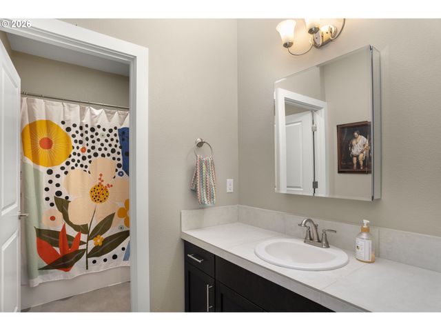 15144 Sw DEEPBROOK Ln, Portland, OR 97224