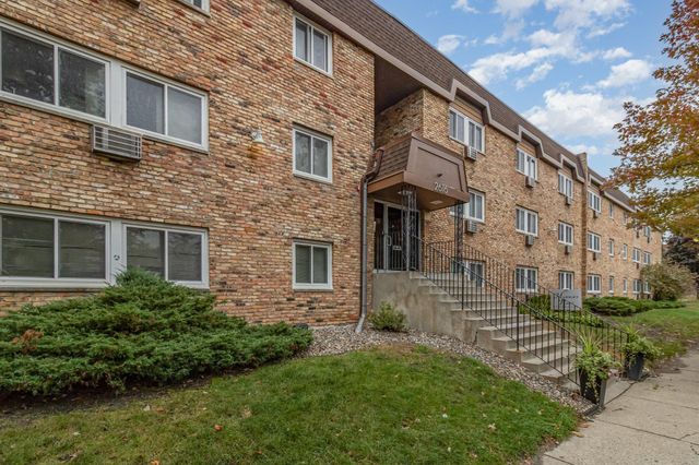 2616 Harriet Avenue 303, Minneapolis, MN 55408