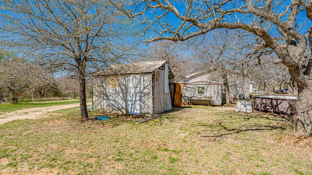 178 County Road 4372, Decatur, TX 76023