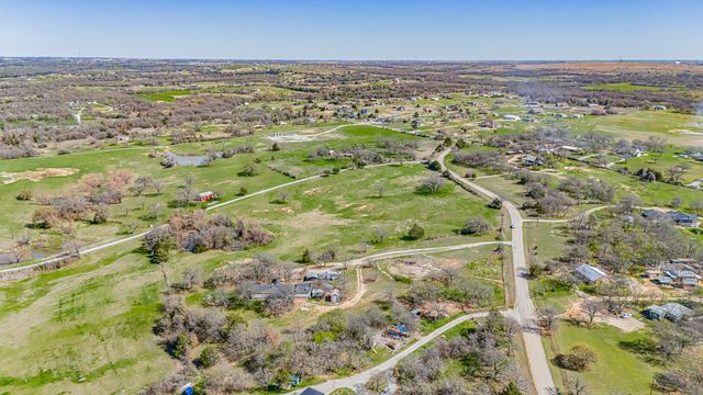 178 County Road 4372, Decatur, TX 76023