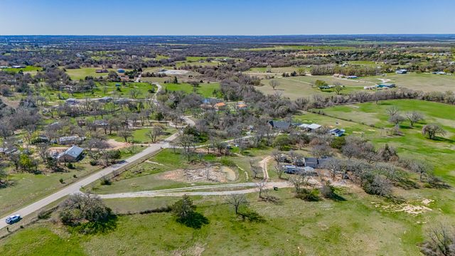 178 County Road 4372, Decatur, TX 76023