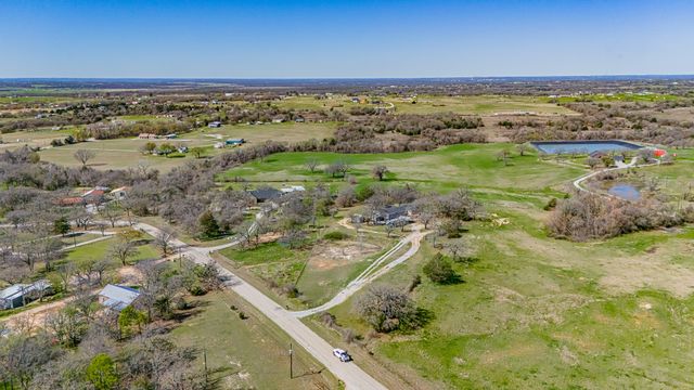 178 County Road 4372, Decatur, TX 76023