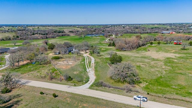 178 County Road 4372, Decatur, TX 76023