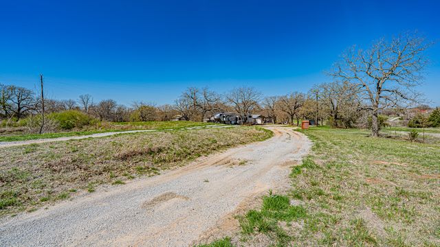 178 County Road 4372, Decatur, TX 76023