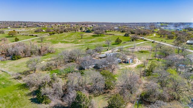 178 County Road 4372, Decatur, TX 76023