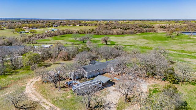 178 County Road 4372, Decatur, TX 76023
