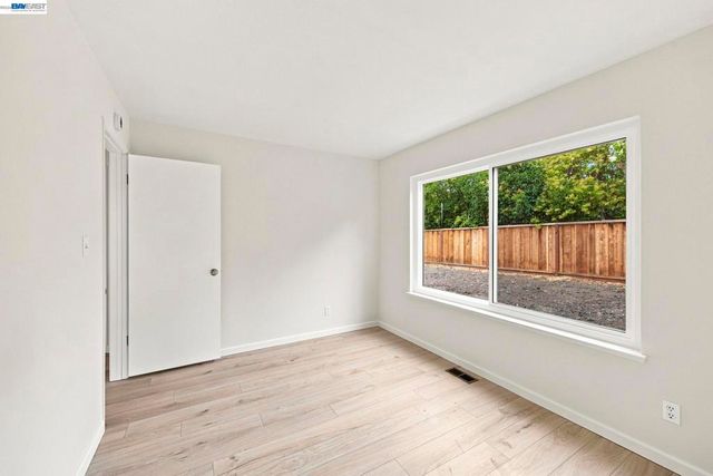 801 Lippert Ave, Fremont, CA 94539