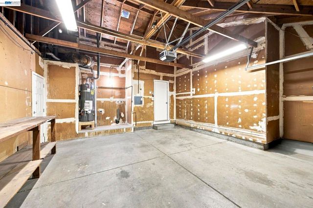 801 Lippert Ave, Fremont, CA 94539