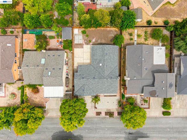 801 Lippert Ave, Fremont, CA 94539
