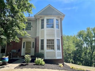 102 Meadowview Dr, North Strabane, PA 15317