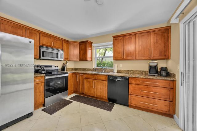470 SE 21st Lane, Homestead, FL 33033