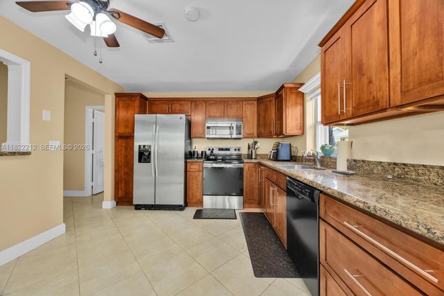 470 SE 21st Lane, Homestead, FL 33033