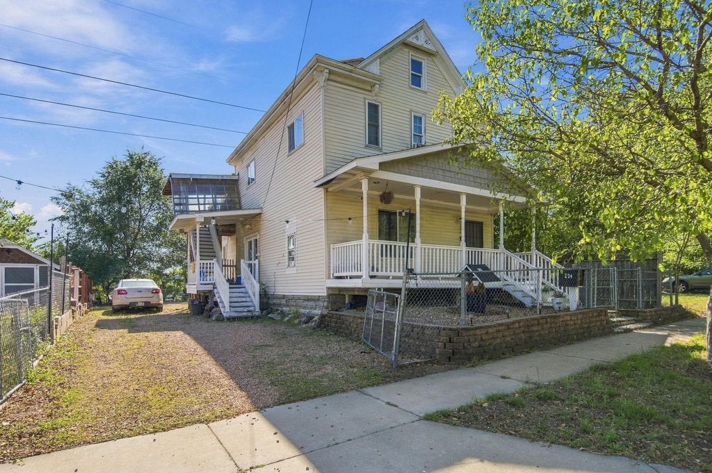 204 Acker Street E, Saint Paul, MN 55117 — exterior