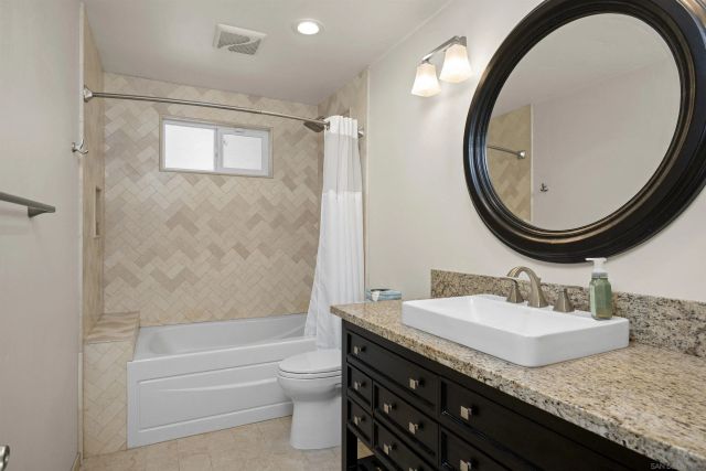 885 Eldorado Drive, Escondido, CA 92025